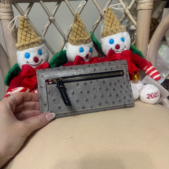 Dooney & Bourke Ostrich Print Charcoal Textured Wallet - Picture 4 of 4